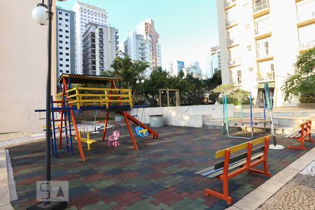 Apartamento à venda com 68m², 2 quartos e 1 vagaÁrea Comum - Playground