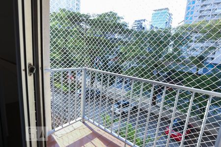 Apartamento à venda com 68m², 2 quartos e 1 vagaSacada