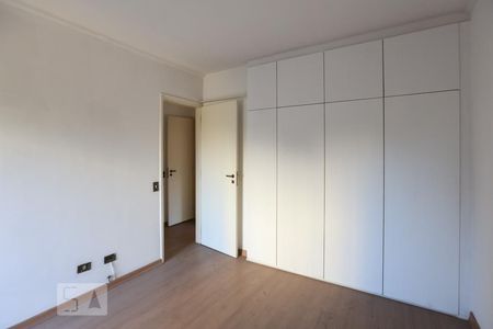 Quarto de apartamento à venda com 2 quartos, 68m² em Vila Olímpia, São Paulo