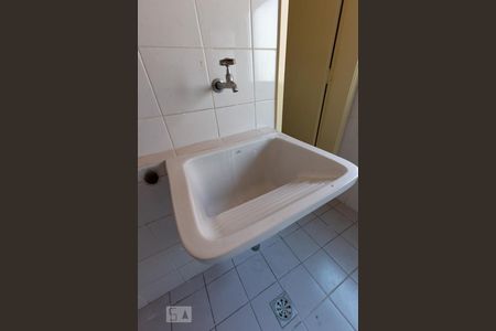 Apartamento para alugar com 76m², 3 quartos e 1 vagaÁrea de serviço