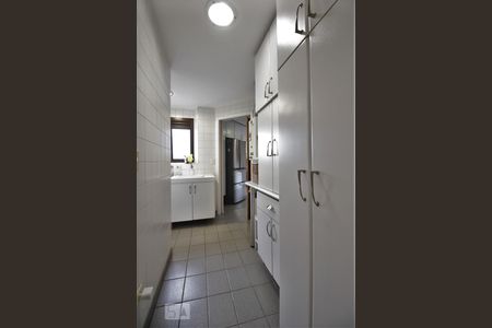 Apartamento à venda com 130m², 2 quartos e 2 vagasÁrea de Serviço