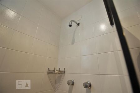 Apartamento à venda com 130m², 2 quartos e 2 vagasChuveiro