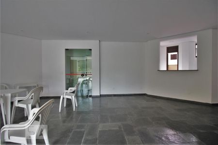 Apartamento à venda com 130m², 2 quartos e 2 vagasÁrea comum - Salão de festas