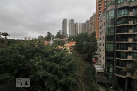 Apartamento à venda com 130m², 2 quartos e 2 vagasVista da suíte