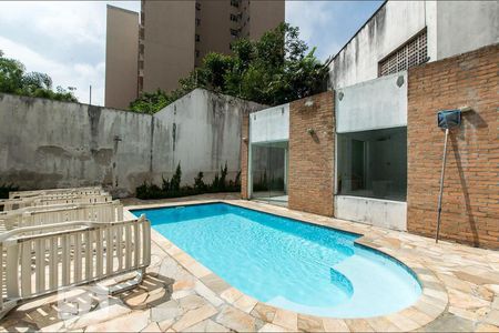 Apartamento à venda com 130m², 2 quartos e 2 vagasÁrea comum - Piscina