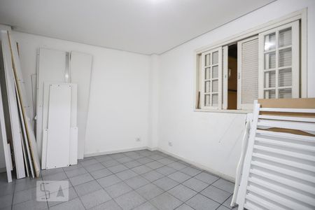 Suíte 2 de casa para alugar com 2 quartos, 70m² em Vila Cavaton, São Paulo