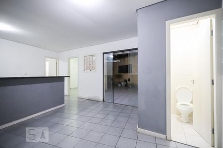 Sala de casa para alugar com 2 quartos, 70m² em Vila Cavaton, São Paulo