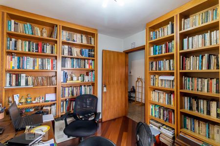 Escritório de apartamento à venda com 3 quartos, 160m² em Sumarezinho, São Paulo