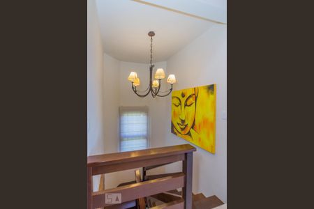 Escada interna de casa à venda com 3 quartos, 300m² em Camaquã, Porto Alegre