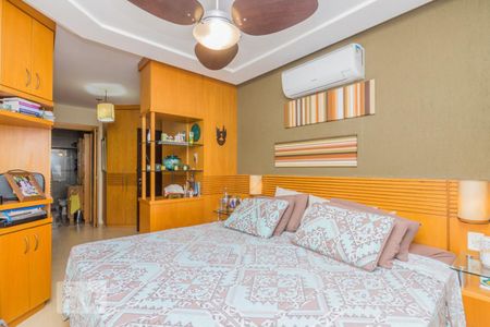 Casa à venda com 300m², 3 quartos e 2 vagasSuíte