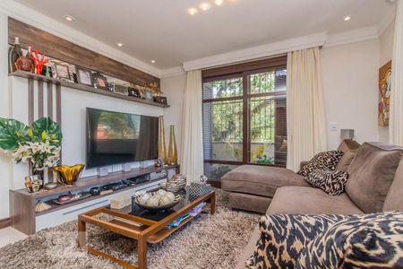 Casa à venda com 300m², 3 quartos e 2 vagasSala