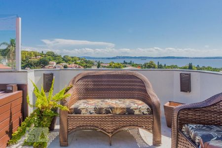 Terraço de casa à venda com 3 quartos, 300m² em Camaquã, Porto Alegre