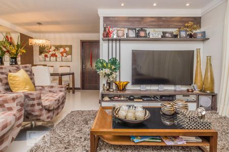 Casa à venda com 300m², 3 quartos e 2 vagasSala