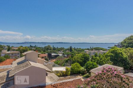 Vista externa de casa à venda com 3 quartos, 300m² em Camaquã, Porto Alegre