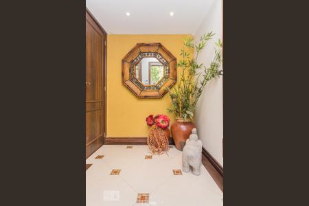 Casa à venda com 300m², 3 quartos e 2 vagasEntrada