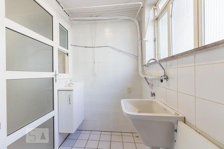 Apartamento à venda com 73m², 2 quartos e 1 vagaÁrea de Serviço
