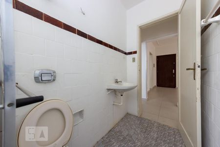 Banheiro de apartamento à venda com 1 quarto, 55m² em Menino Deus, Porto Alegre