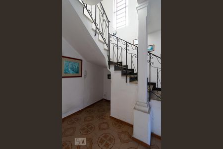 Sala de casa à venda com 5 quartos, 300m² em Higienópolis, Rio de Janeiro