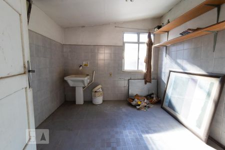 Casa à venda com 300m², 5 quartos e 6 vagasLavanderia