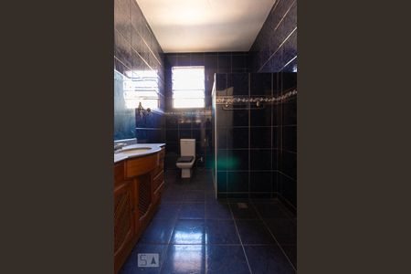 Casa à venda com 300m², 5 quartos e 6 vagasBanheiro 2