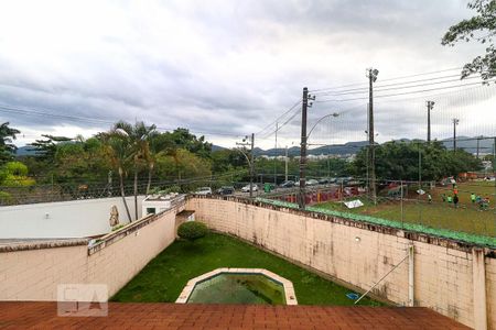 Casa de condomínio para alugar com 300m², 5 quartos e 2 vagas Casa de condomínio para alugar com 300m², 5 quartos e 2 vagasVista da Suíte 2
