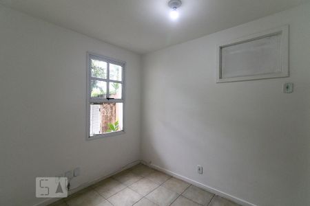 Quarto de casa de condomínio para alugar com 5 quartos, 300m² em Recreio dos Bandeirantes, Rio de Janeiro