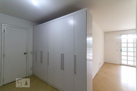 Casa de condomínio para alugar com 300m², 5 quartos e 2 vagas Casa de condomínio para alugar com 300m², 5 quartos e 2 vagasSuíte 3