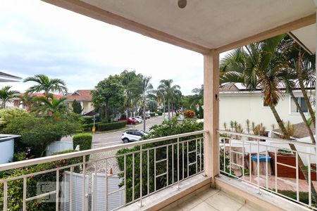 Casa de condomínio para alugar com 300m², 5 quartos e 2 vagas Casa de condomínio para alugar com 300m², 5 quartos e 2 vagasVaranda