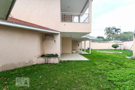 Casa de condomínio para alugar com 300m², 5 quartos e 2 vagas Casa de condomínio para alugar com 300m², 5 quartos e 2 vagasÁrea Externa