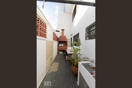 Casa à venda com 104m², 3 quartos e 2 vagasÁrea Externa