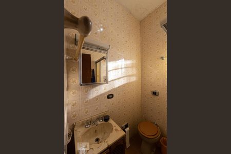 Casa à venda com 104m², 3 quartos e 2 vagasBanheiro Social