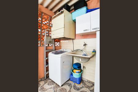 Casa à venda com 150m², 4 quartos e 4 vagasÁrea de Serviço Casa 2