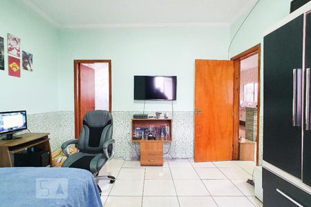 Suíte Quarto 1 de casa à venda com 4 quartos, 150m² em Vila Santo Henrique, São Paulo