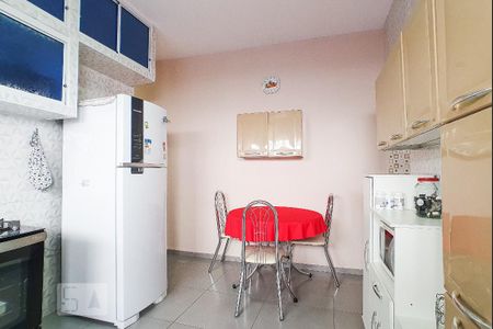 Casa à venda com 150m², 4 quartos e 4 vagasCozinha Casa 2