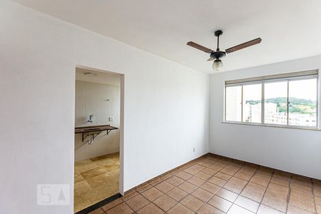 Sala de apartamento para alugar com 2 quartos, 60m² em Fonseca, Niterói
