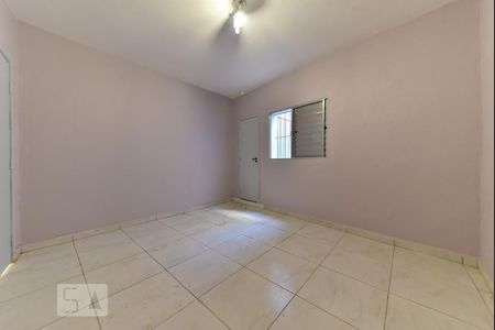Sala/Quarto de casa para alugar com 1 quarto, 37m² em Conceição, Diadema