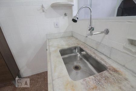 Casa à venda com 130m², 2 quartos e 2 vagascozinha