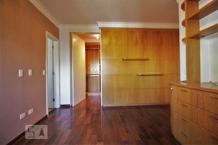 Apartamento à venda com 220m², 3 quartos e 4 vagas Apartamento à venda com 220m², 3 quartos e 4 vagasSuíte 3