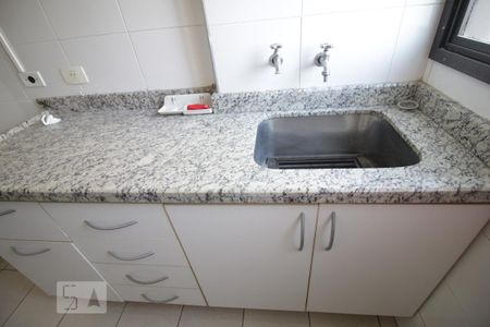 Apartamento à venda com 220m², 3 quartos e 4 vagas Apartamento à venda com 220m², 3 quartos e 4 vagasPia