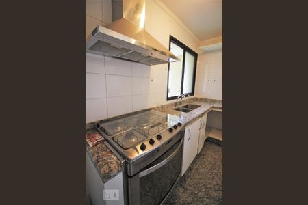 Apartamento à venda com 220m², 3 quartos e 4 vagas Apartamento à venda com 220m², 3 quartos e 4 vagasDetalhe da cozinha