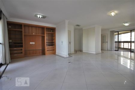 Apartamento à venda com 220m², 3 quartos e 4 vagas Apartamento à venda com 220m², 3 quartos e 4 vagasSala