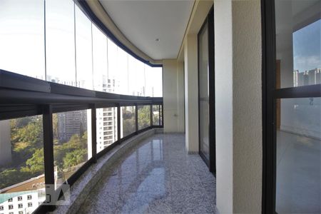 Apartamento à venda com 220m², 3 quartos e 4 vagas Apartamento à venda com 220m², 3 quartos e 4 vagasVaranda da Sala