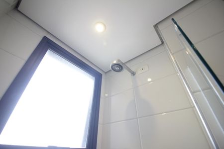 Apartamento à venda com 220m², 3 quartos e 4 vagas Apartamento à venda com 220m², 3 quartos e 4 vagasChuveiro