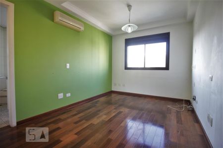 Apartamento à venda com 220m², 3 quartos e 4 vagas Apartamento à venda com 220m², 3 quartos e 4 vagasSuíte 1