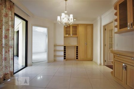 Apartamento à venda com 220m², 3 quartos e 4 vagas Apartamento à venda com 220m², 3 quartos e 4 vagasCopa