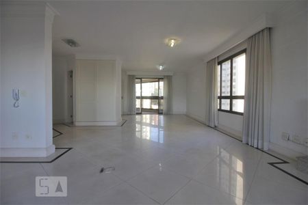 Apartamento à venda com 220m², 3 quartos e 4 vagas Apartamento à venda com 220m², 3 quartos e 4 vagasSala