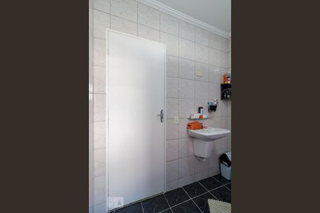 Casa à venda com 150m², 3 quartos e 2 vagasBanheiro quarto 3 suíte