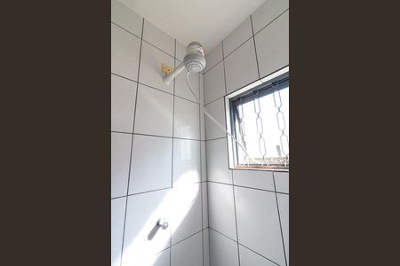 Casa à venda com 150m², 3 quartos e 2 vagasEdícula - banheiro quarto suíte - chuveiro