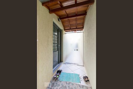 Casa à venda com 150m², 3 quartos e 2 vagasEntrada da casa