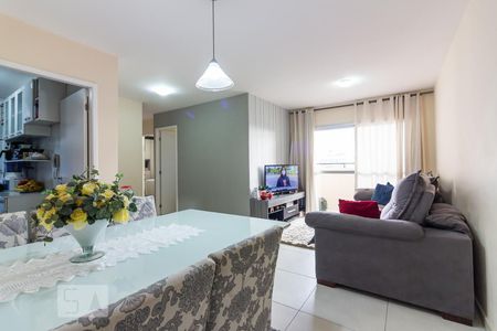 Sala de apartamento à venda com 3 quartos, 74m² em Jaguaribe, Osasco